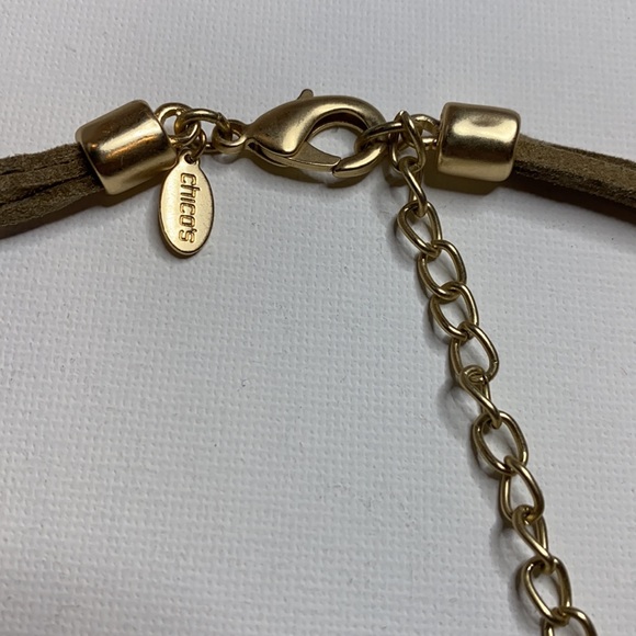 Chico’s massive jade color statement necklace - Picture 6 of 12